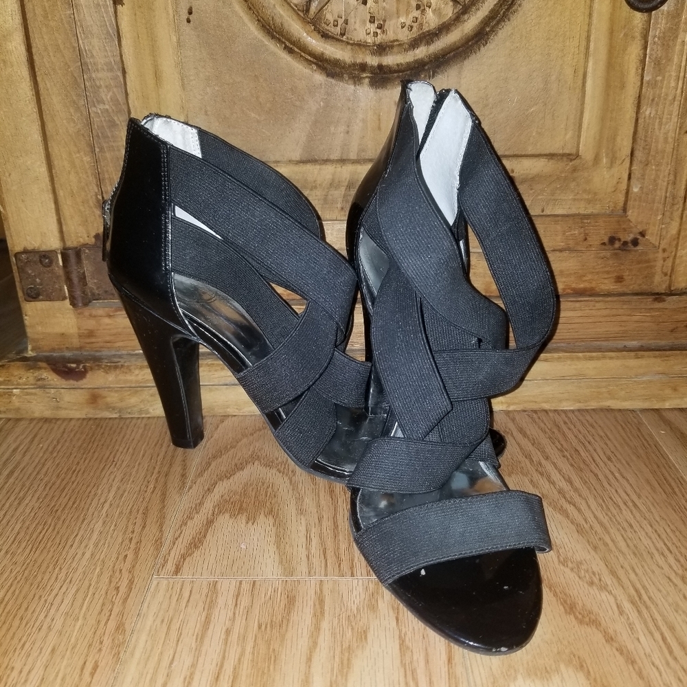 Black Jessica Simpson Strappy Heels - 7